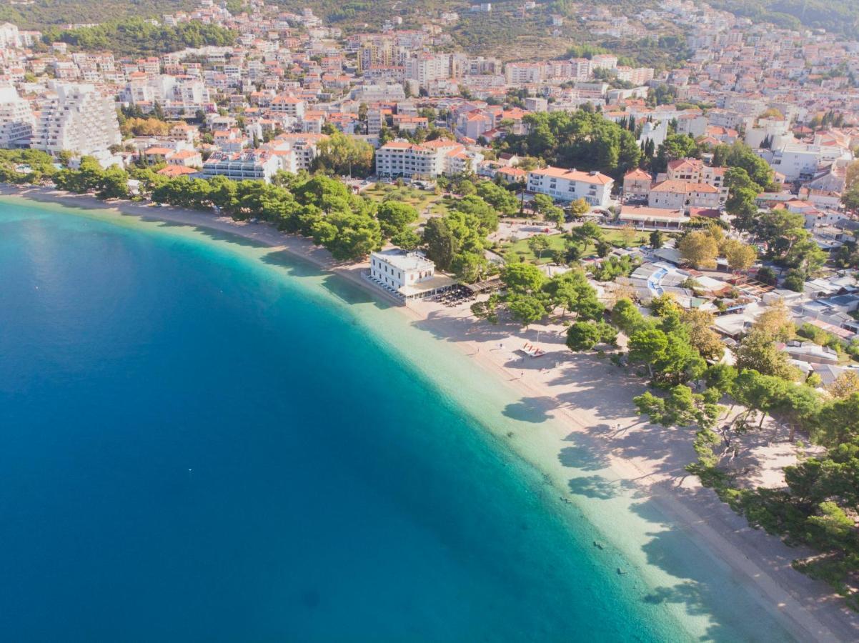 Apartments And Room Nevenka Makarska Kültér fotó